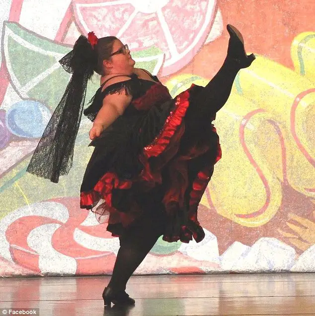 Plus-Size Ballerina Becomes Online Sensation After Incredible Footage ...