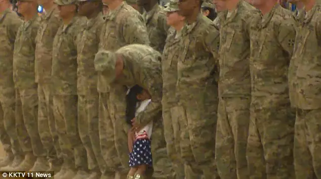 When This Little Girl Broke "Military Rules" To Run Into Her Father’s Arms. I Cried.