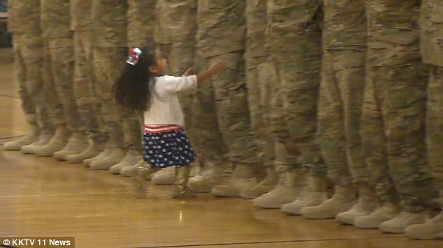 When This Little Girl Broke "Military Rules" To Run Into Her Father’s Arms. I Cried.