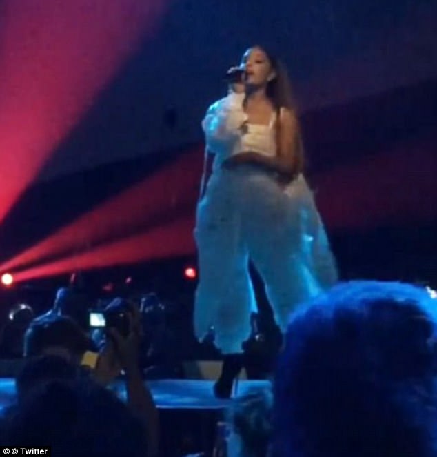 Ariana Grande Vows To RETURN To Manchester For Benefit Concert After Telling Fans ‘We Won’t Let Hate Win’