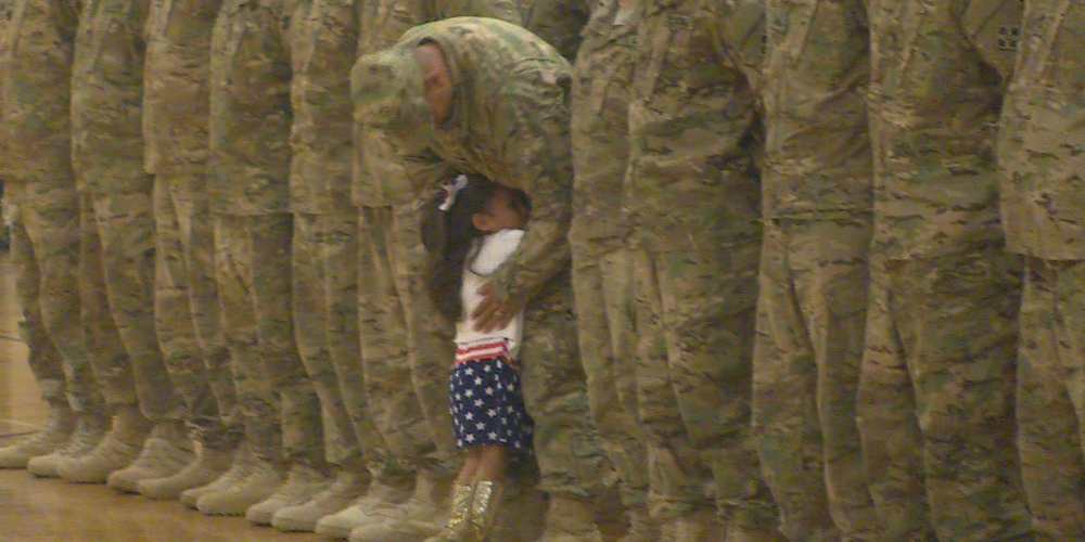 When This Little Girl Broke “Military Rules” To Run Into Her Father’s Arms. I Cried.
