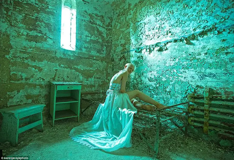 This 28 Year Old Model With A Rare Genetic Disorder Is Breaking All Fashion Stereotypes