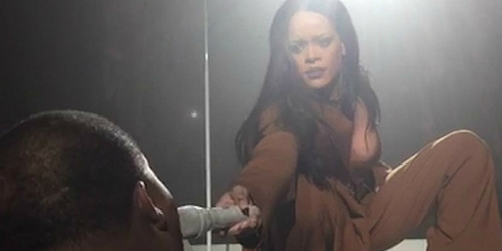 What This Fan Did Next Blew Rihanna Away!