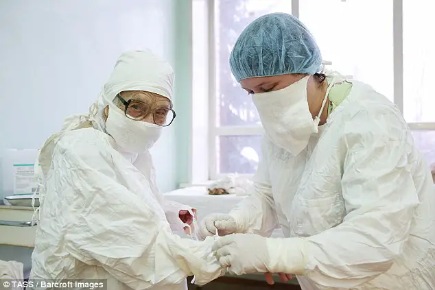 Meet The World's Oldest Surgeon - Who At Eighty- Nine Has No Plans To Retire!