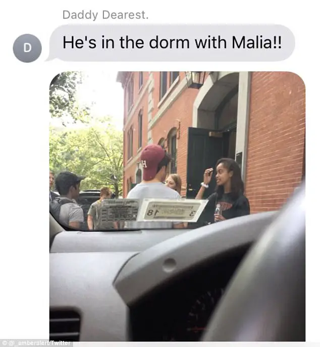 Malia Obama Says An Emotional Goodbye To Parents Barack And Michelle As She Checks Into Harvard Dorm