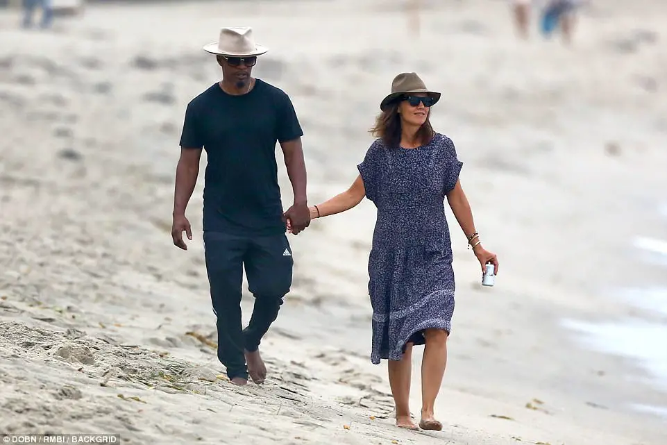 Katie Holmes And Jamie Foxx FINALLY Confirm Relationship As They Hold Hands On Beach