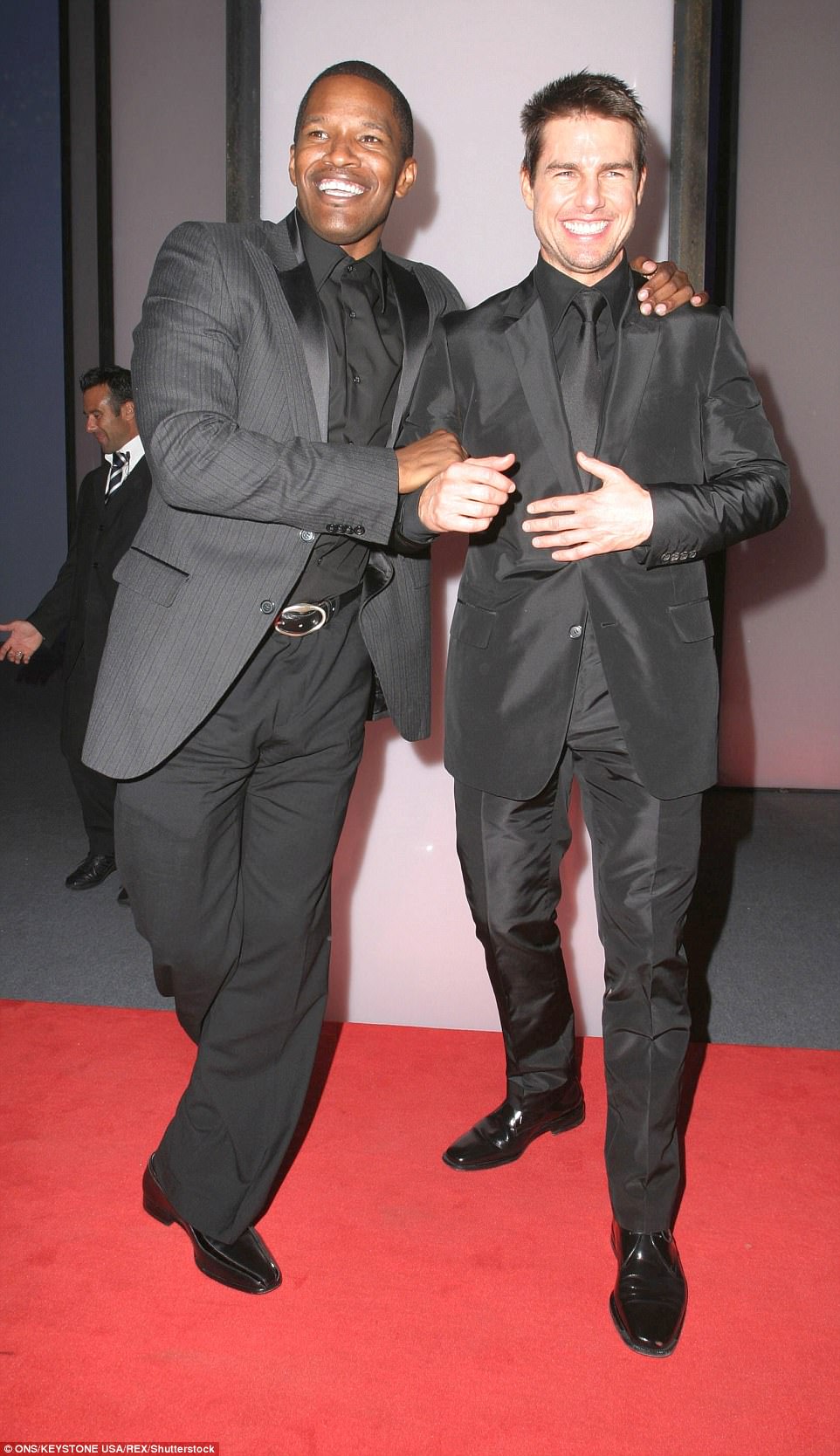 Katie Holmes And Jamie Foxx FINALLY Confirm Relationship As They Hold Hands On Beach