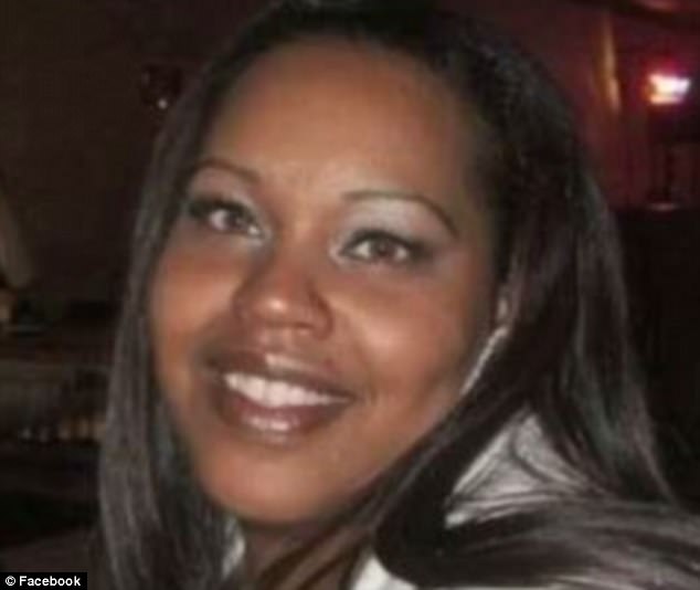 Mother Of 4th Grader Threw A BRICK At Teacher's Face Then Beat Her After She Confiscated Her 10-Year-Old Daughter's Cellphone