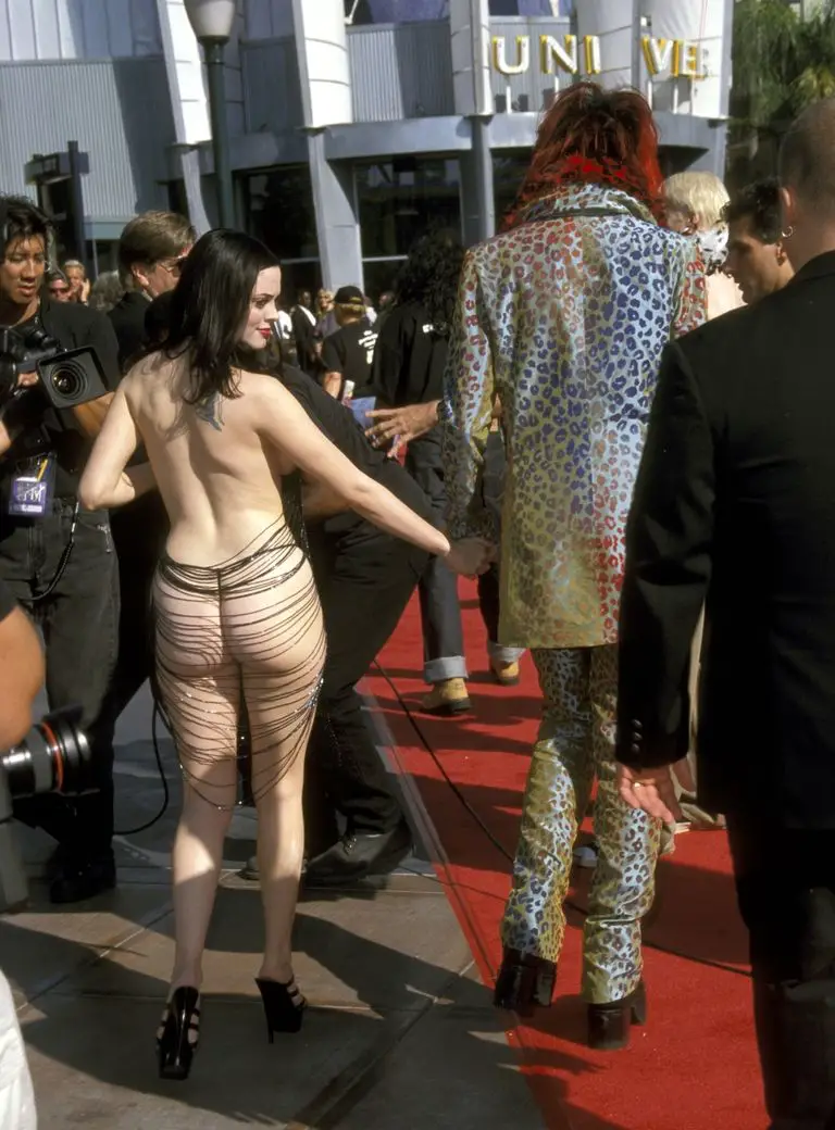 17 Of The Most Controversial Moments in VMAs History (VIDEOS)
