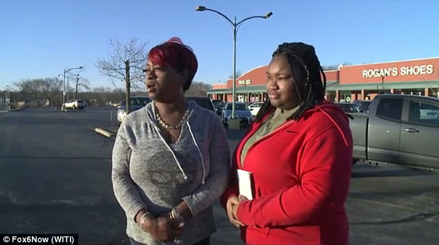 Teen Claims She Was Not Allowed To Clock In For Her Job At Pet World After Showing Up With Faux Locs