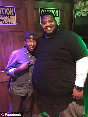 Man’s Perfect Response To Racist Woman At Airport Goes Viral