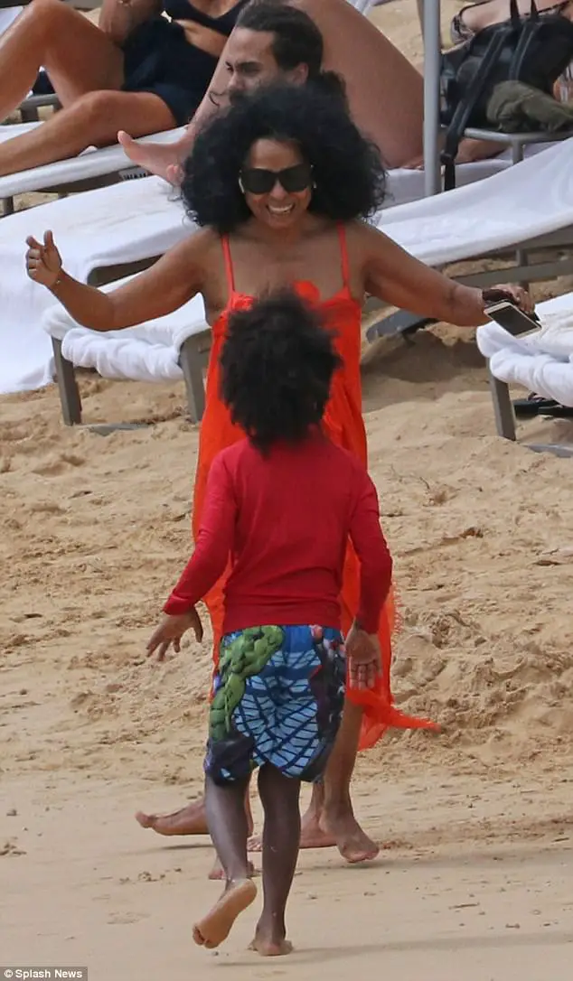 Diana Ross Strolls Barefoot In The Sand As She Shows Off Her Age-Defying Figure In Red Swimsuit in Hawaii
