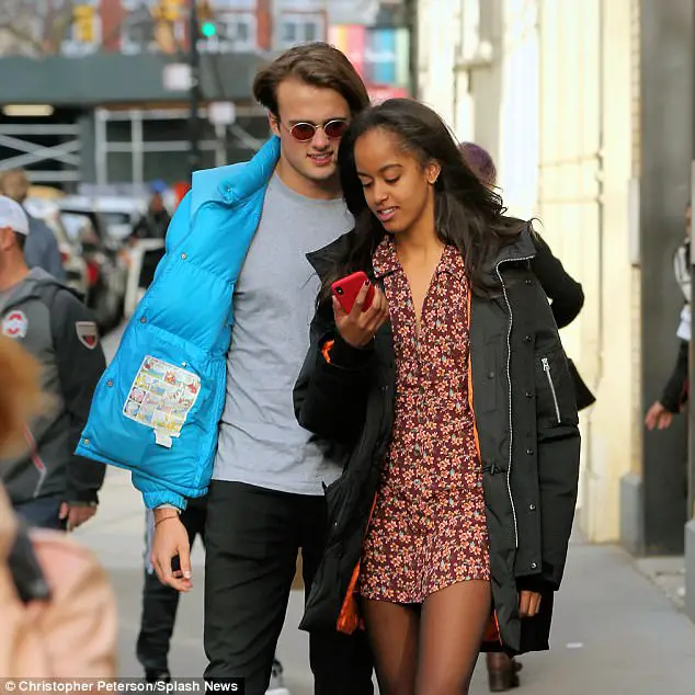 Malia Obama Is Spotted Smiling And Chatting With Her Posh British Boyfriend