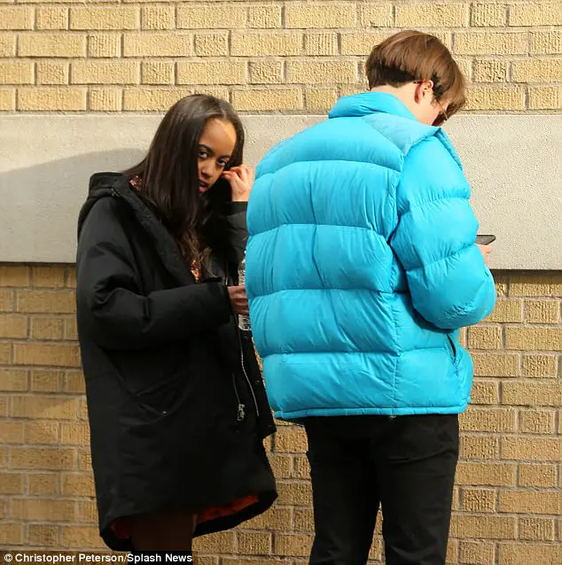 Malia Obama Is Spotted Smiling And Chatting With Her Posh British Boyfriend
