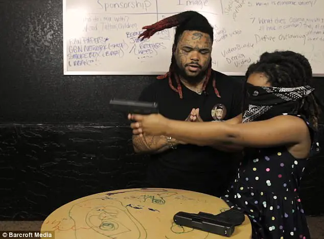 Father-Of-Four Homeschools Children On Bitcoin, Black Panthers And How To Handle An UZI