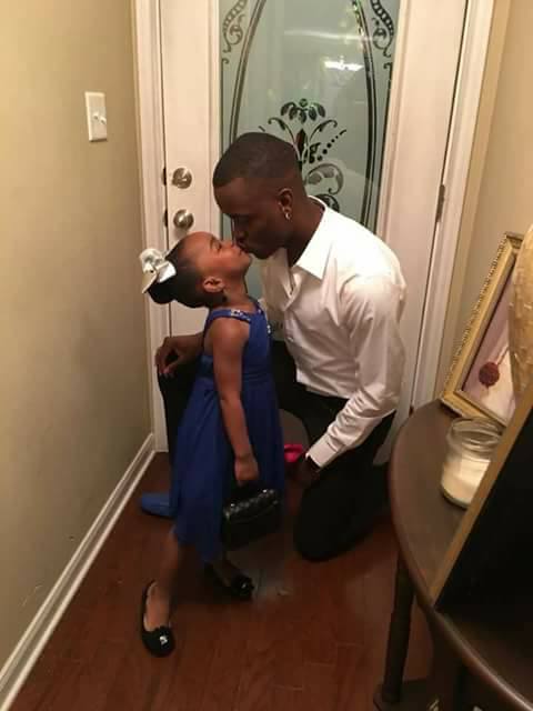 Loving Father Treats His Beloved Daughter To Special Surprise Dinner (Beautiful Pics!)