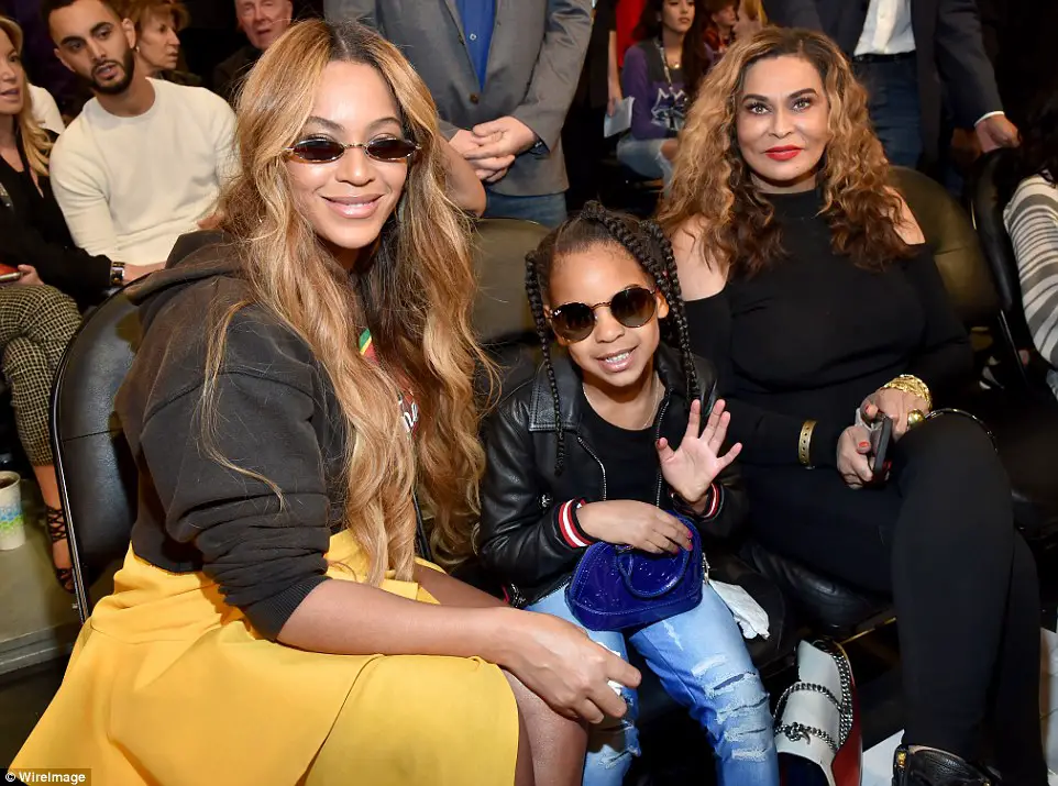Beyonce's Daughter Blue Ivy Steals The Spotlight As The Pair Snap Selfies At NBA All-Star Game in Los Angeles