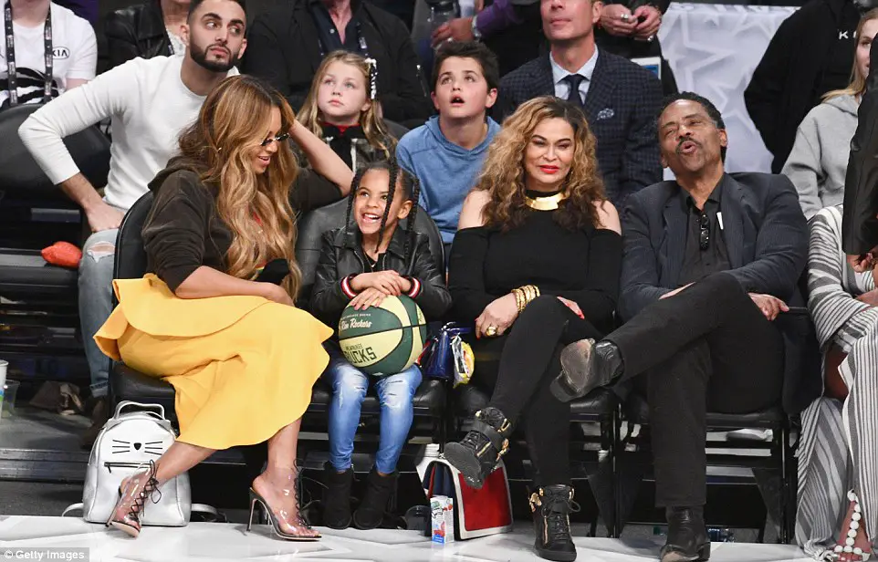 Beyonce's Daughter Blue Ivy Steals The Spotlight As The Pair Snap Selfies At NBA All-Star Game in Los Angeles