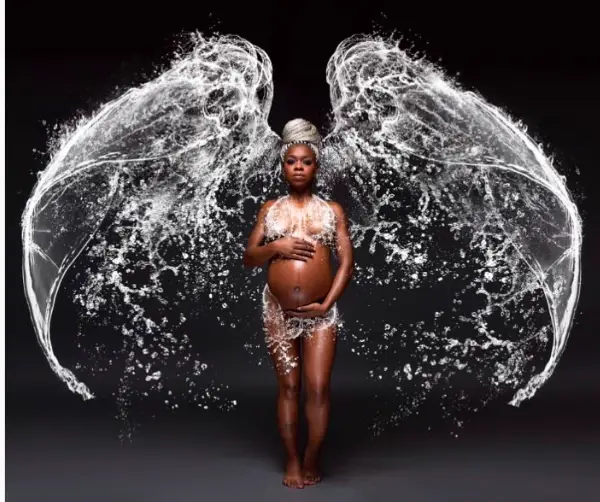 Grieving Widow Photoshops Her Late Husband Into Her Maternity Photo Shoot