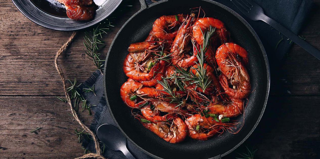 10 Reasons Why You Need Cast Iron Cookware in Your Kitchen