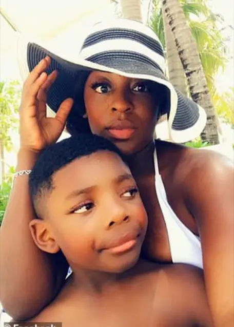 Doctor Accuses American Airlines Of Racism After Staff Removed Her From Flight Because Of Her Attire