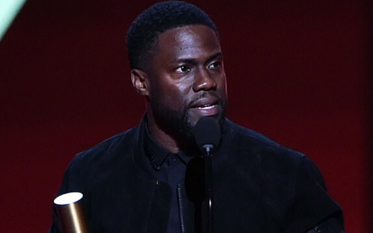 Kevin Hart Makes First Official Appearance Since Car Crash At People’s Choice Awards