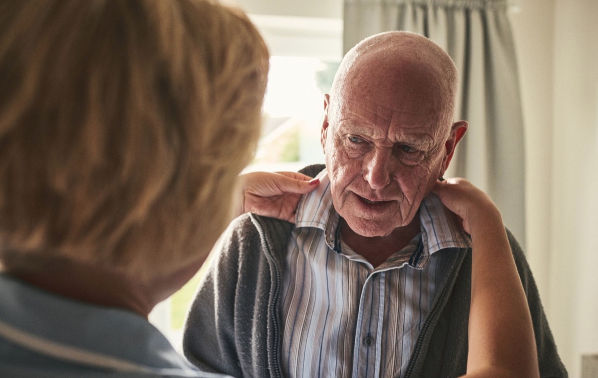 Do Your Grand Parents Face Difficulty in Wearing Clothes? List Down the Clothing Options For Them