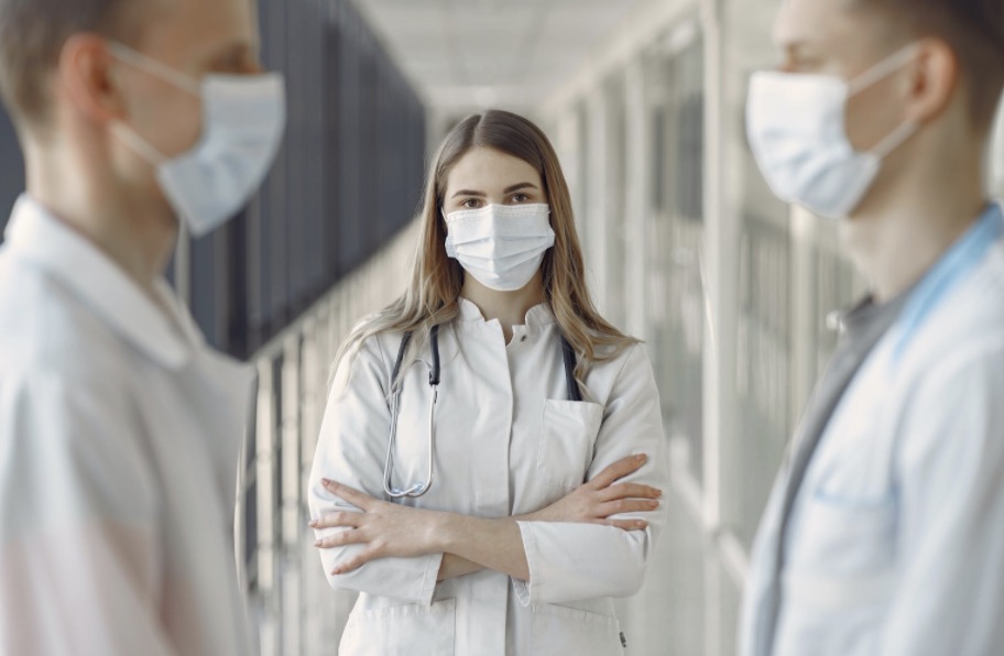 What Type of Education Do Healthcare Workers Need?