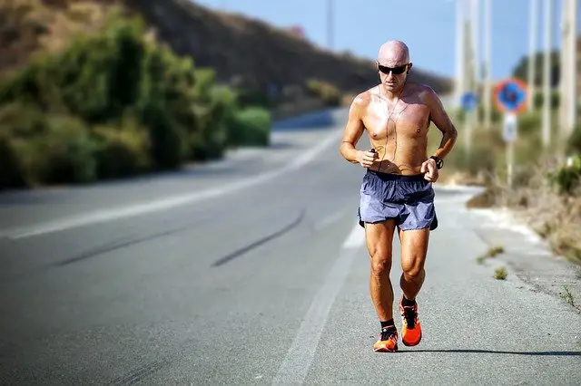 5 Ways for Men to Stay Active Outdoors This Summer