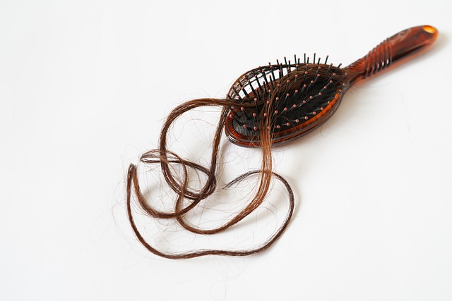 8 Causes Of Hair Breakage That You Should Limit