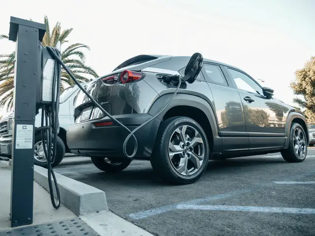 What are the Pros & Cons of Electric Vehicles in 2022?