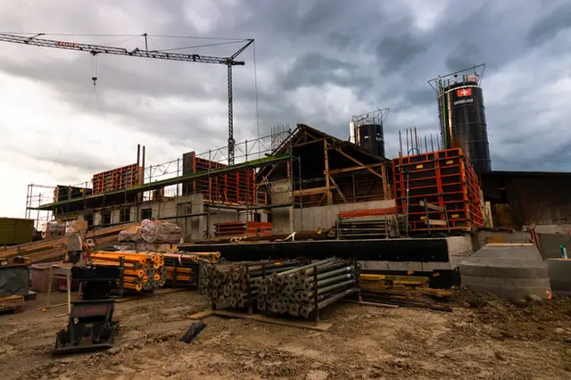 What Are The Ideal Construction Materials For Building A Garage And Why? Find Out Here