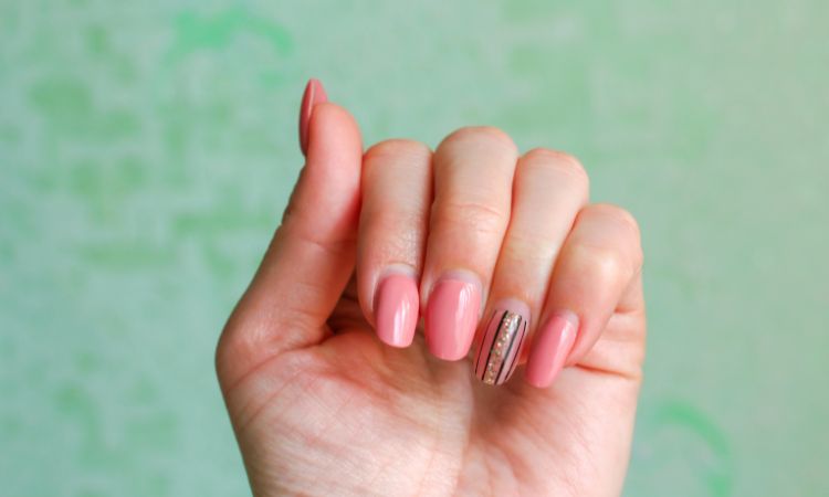 acrylic nails
