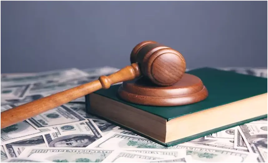 What is The Importance of Communication and Collaboration with Lawyers?