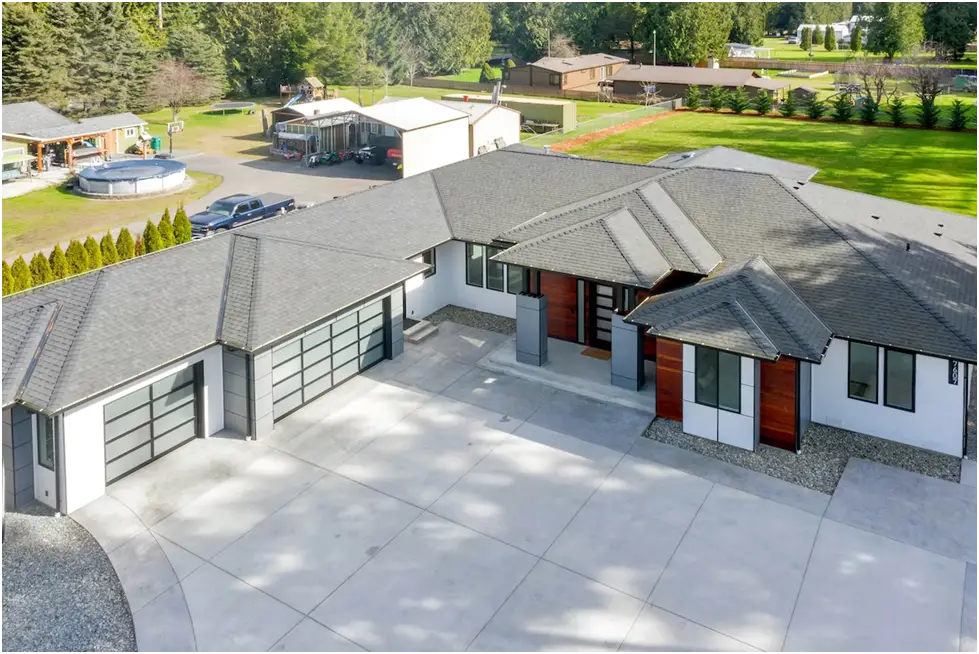 Boosting Value and Charm: Exterior Improvements for Real Estate Enhancement
