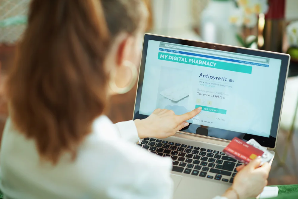 The Synergy Between Online Pharmacies and Tech in Modern Healthcare