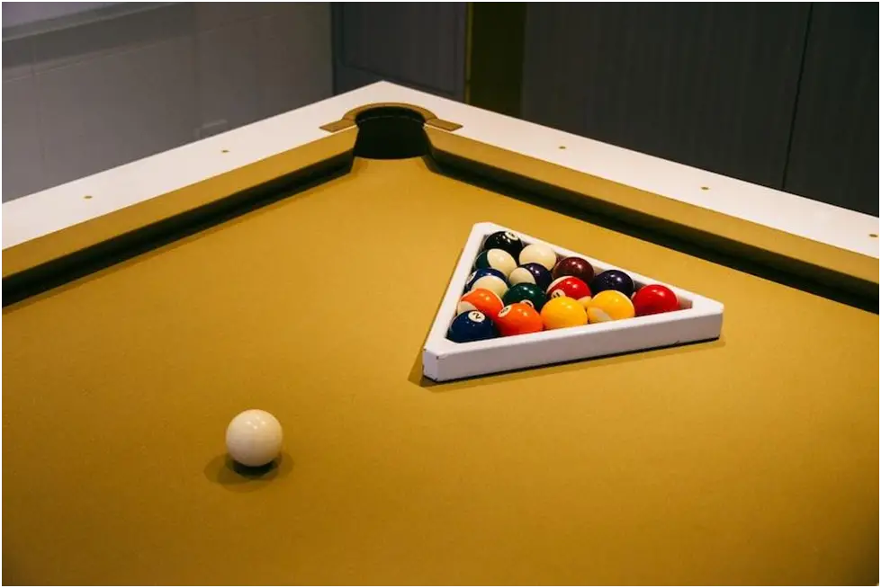Pool table