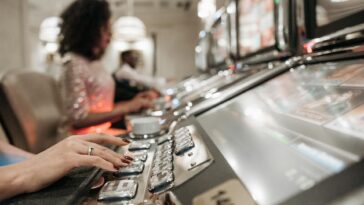 Classic vs. Modern Slots